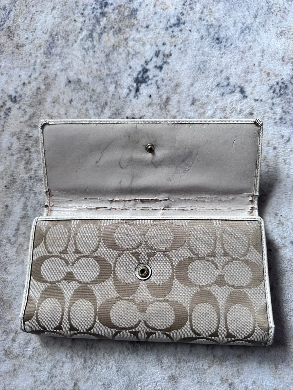 Coach signature C jacquard canvas wallet 🤎🩷